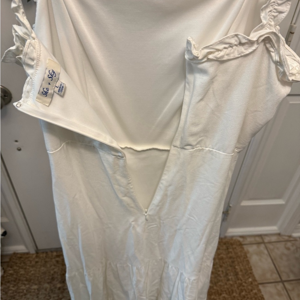 She + Sky Minimalist Solid White Ruffle Trim Midi… - image 8